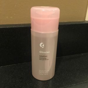 Glossier Solution BARELY USED